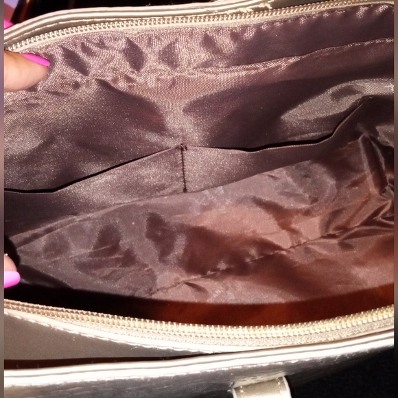 🌞Faux Crocodile Skin 4 piece Set. Champagne Color - Picture 6 of 15